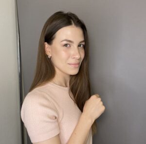 Специалист в сфере закупок с более чем 8-летним опытом, успешно сочетающий работу как со стороны заказчика, так и со стороны поставщика